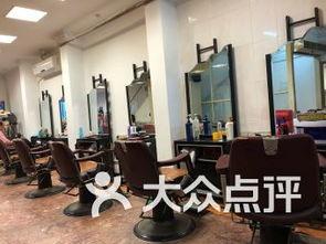 广州理发店最新爆料,最新潮流发型与剪发技巧大曝光 第2张 广州理发店最新爆料,最新潮流发型与剪发技巧大曝光 第2张
